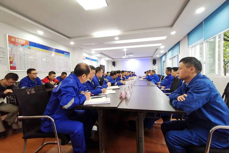 衡鋼黨委中心組學(xué)習(xí)貫徹習(xí)近平視察湖南重要講話精神